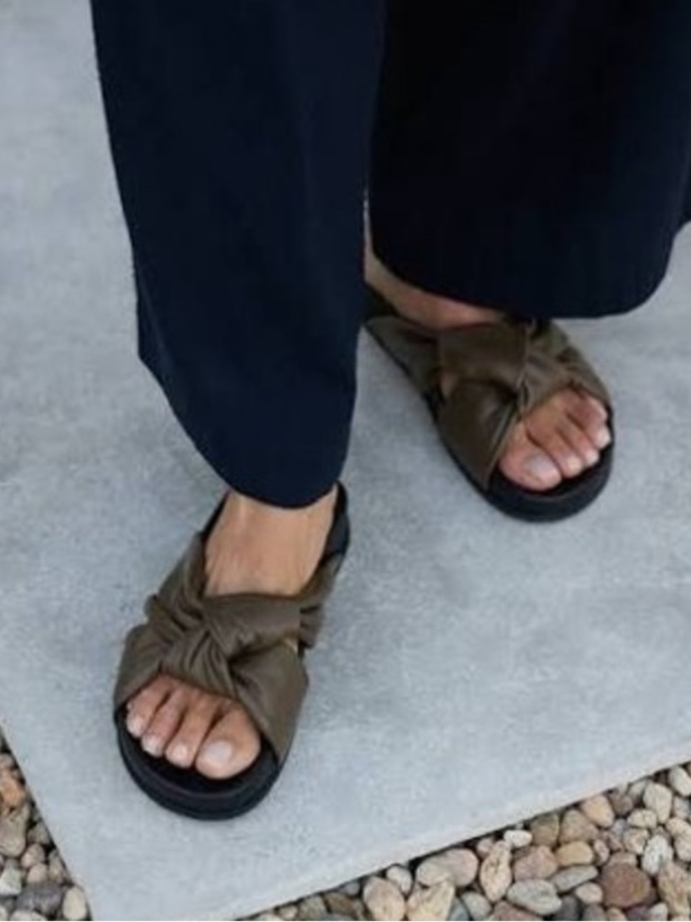 Jenni Kayne Knot Slide Sandals Olive Leather Size 38 NEW IN BOX Made in Portugal